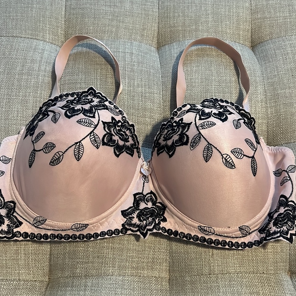 Cacique Floral Embroidered Bra
